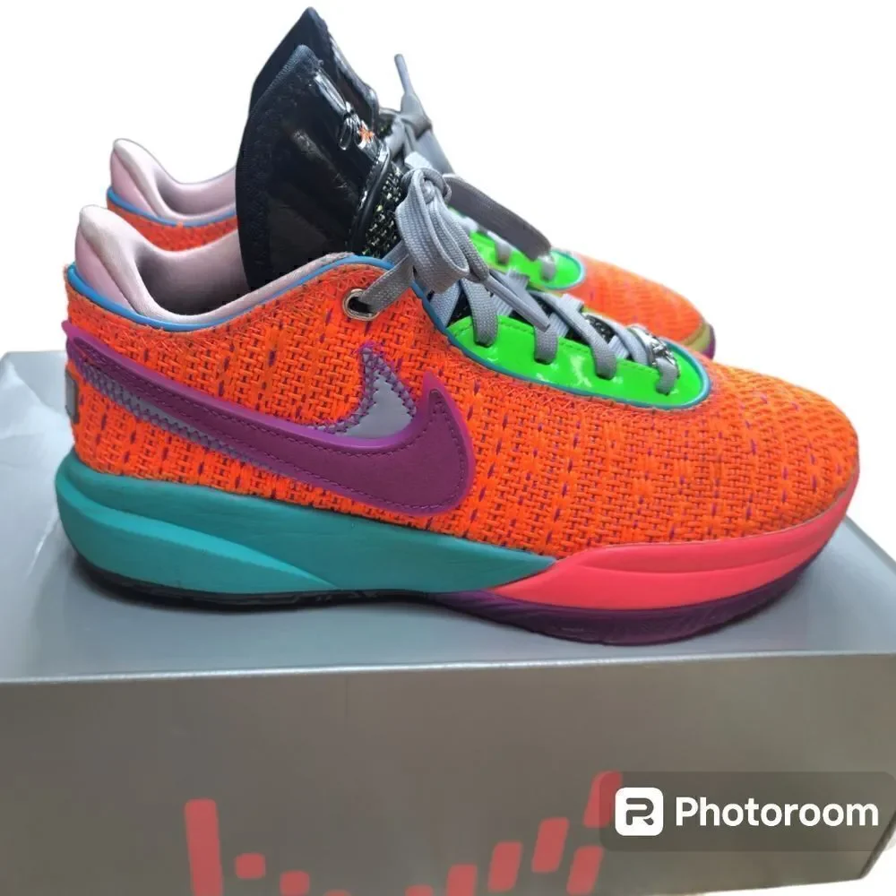 Nike LeBron 20 chosen one sneakers